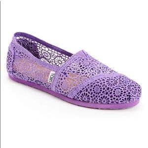 Toms lilac crochet slip on flats 8.5